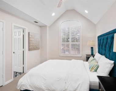 14604 Hemingway Court - Photo Thumbnail 15