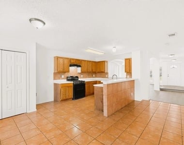 9073 Stillwater Trail - Photo Thumbnail 5