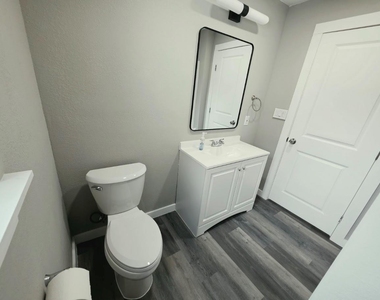 223 E Shreveport Street - Photo Thumbnail 14