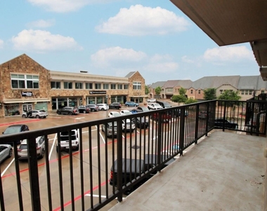 2500 King Arthur Boulevard - Photo Thumbnail 13