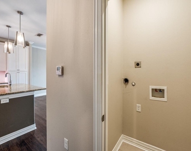 2500 King Arthur Boulevard - Photo Thumbnail 10