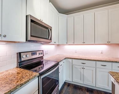 2500 King Arthur Boulevard - Photo Thumbnail 2