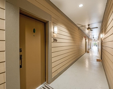 2500 King Arthur Boulevard - Photo Thumbnail 14
