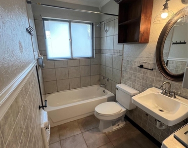 817 W Barron Avenue - Photo Thumbnail 14