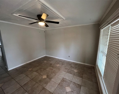 817 W Barron Avenue - Photo Thumbnail 4