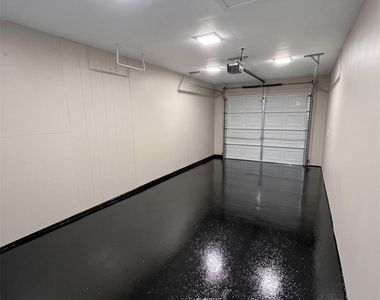 817 W Barron Avenue - Photo Thumbnail 17