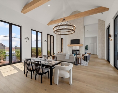 134 Sunflower Street - Photo Thumbnail 8