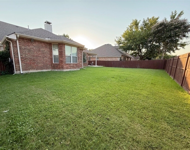 6852 Seacoast Drive - Photo Thumbnail 20