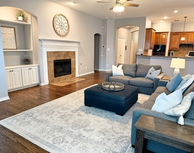 6852 Seacoast Drive - Photo Thumbnail 5