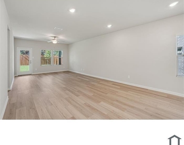 6004 Alderton Drive - Photo Thumbnail 4