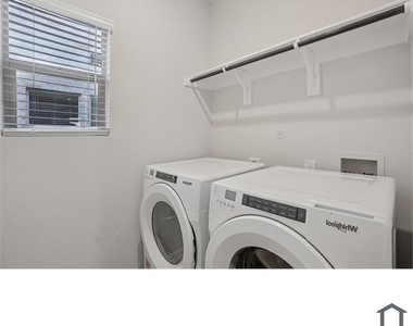 6004 Alderton Drive - Photo Thumbnail 9