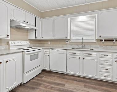 603 Merritt Street - Photo Thumbnail 14