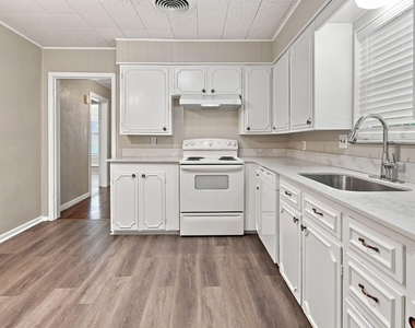 603 Merritt Street - Photo Thumbnail 12