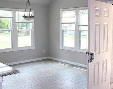 1009 E Cannon Street - Photo Thumbnail 4