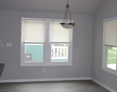 1009 E Cannon Street - Photo Thumbnail 6