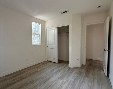 1949 Canopy Lane - Photo Thumbnail 10