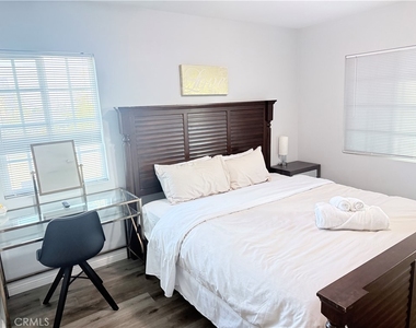 6733 Temple City - Photo Thumbnail 11