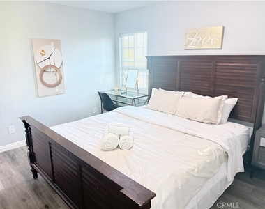 6733 Temple City - Photo Thumbnail 9