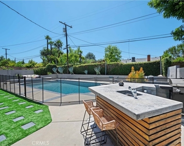 6709 Sheltondale Avenue - Photo Thumbnail 29