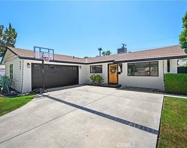 6709 Sheltondale Avenue - Photo Thumbnail 1