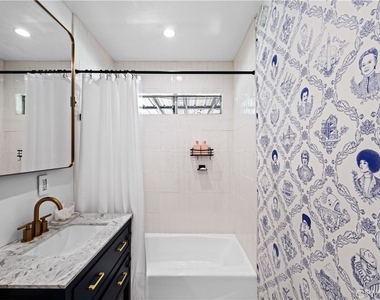 6709 Sheltondale Avenue - Photo Thumbnail 17
