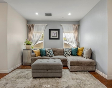 9304 Franklin Street - Photo Thumbnail 12