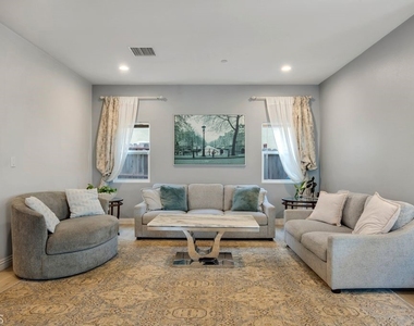 9304 Franklin Street - Photo Thumbnail 5