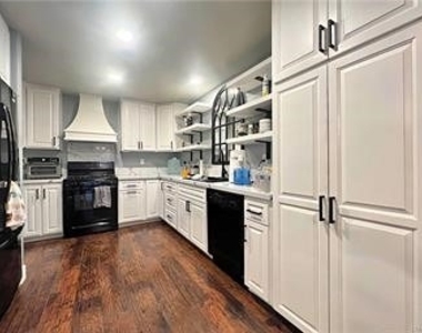 43639 Park Avenue - Photo Thumbnail 14