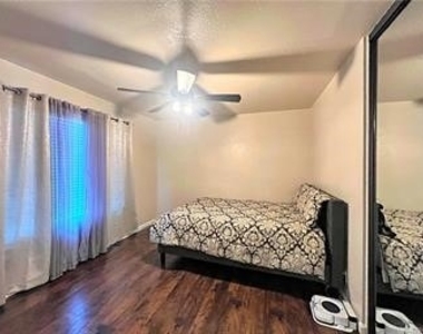 43639 Park Avenue - Photo Thumbnail 26