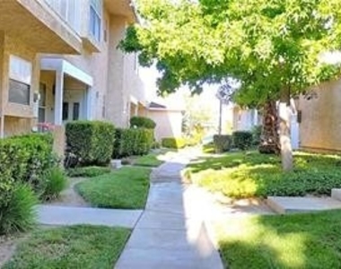 43639 Park Avenue - Photo Thumbnail 5
