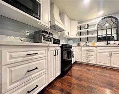 43639 Park Avenue - Photo Thumbnail 17