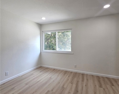 289 S Solomon - Photo Thumbnail 29