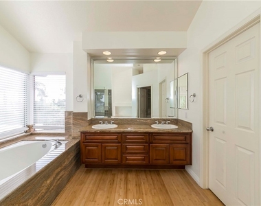 227 Calle Concordia - Photo Thumbnail 24