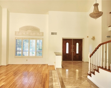 227 Calle Concordia - Photo Thumbnail 2