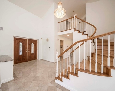 227 Calle Concordia - Photo Thumbnail 3