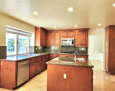 227 Calle Concordia - Photo Thumbnail 6