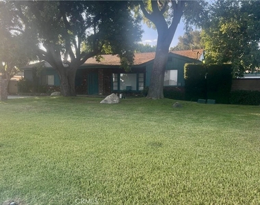 8541 Orangewood - Photo Thumbnail 3