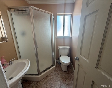 8541 Orangewood - Photo Thumbnail 38
