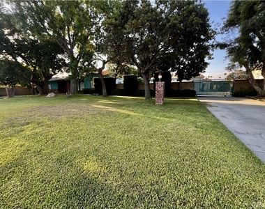8541 Orangewood - Photo Thumbnail 4