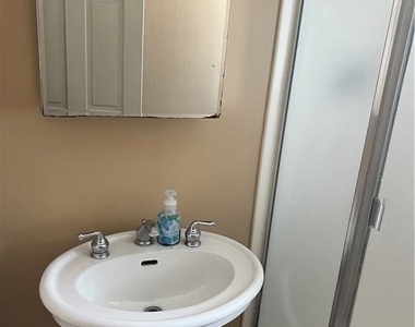 8541 Orangewood - Photo Thumbnail 37