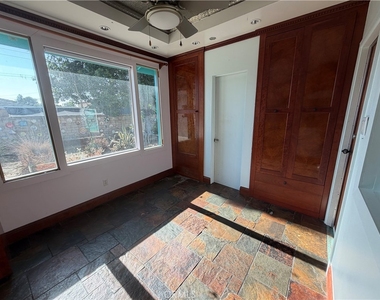8541 Orangewood - Photo Thumbnail 11