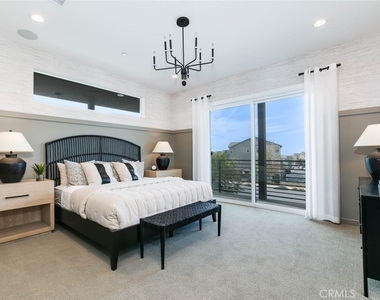 1085 Cadence - Photo Thumbnail 16