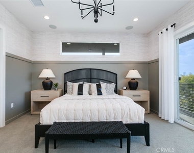 1085 Cadence - Photo Thumbnail 17