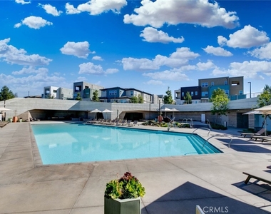 1085 Cadence - Photo Thumbnail 22