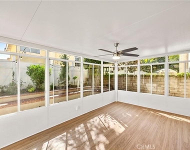 371 N Brook Glen Lane - Photo Thumbnail 12