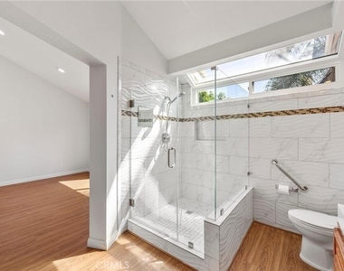 371 N Brook Glen Lane - Photo Thumbnail 24