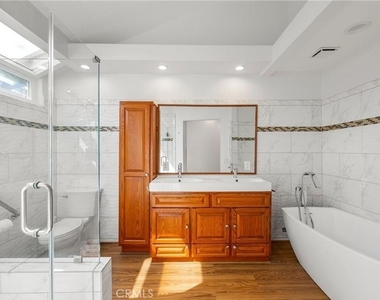 371 N Brook Glen Lane - Photo Thumbnail 23
