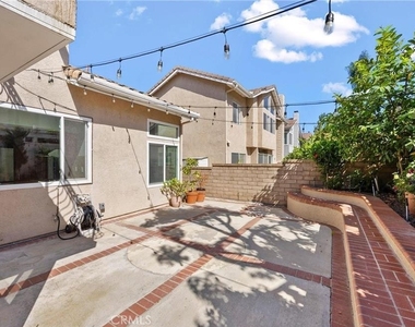 371 N Brook Glen Lane - Photo Thumbnail 33
