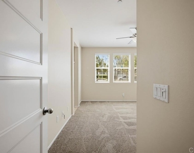 42910 Avenida Amistad - Photo Thumbnail 16