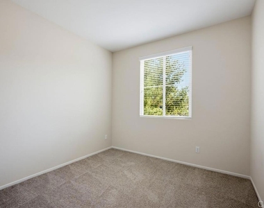 42910 Avenida Amistad - Photo Thumbnail 27